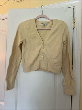 ABERCROMBIE Cream V-Neck Button Cardigan Sweater